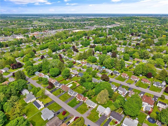 119 Fairwood Drive, Camillus, NY 13219