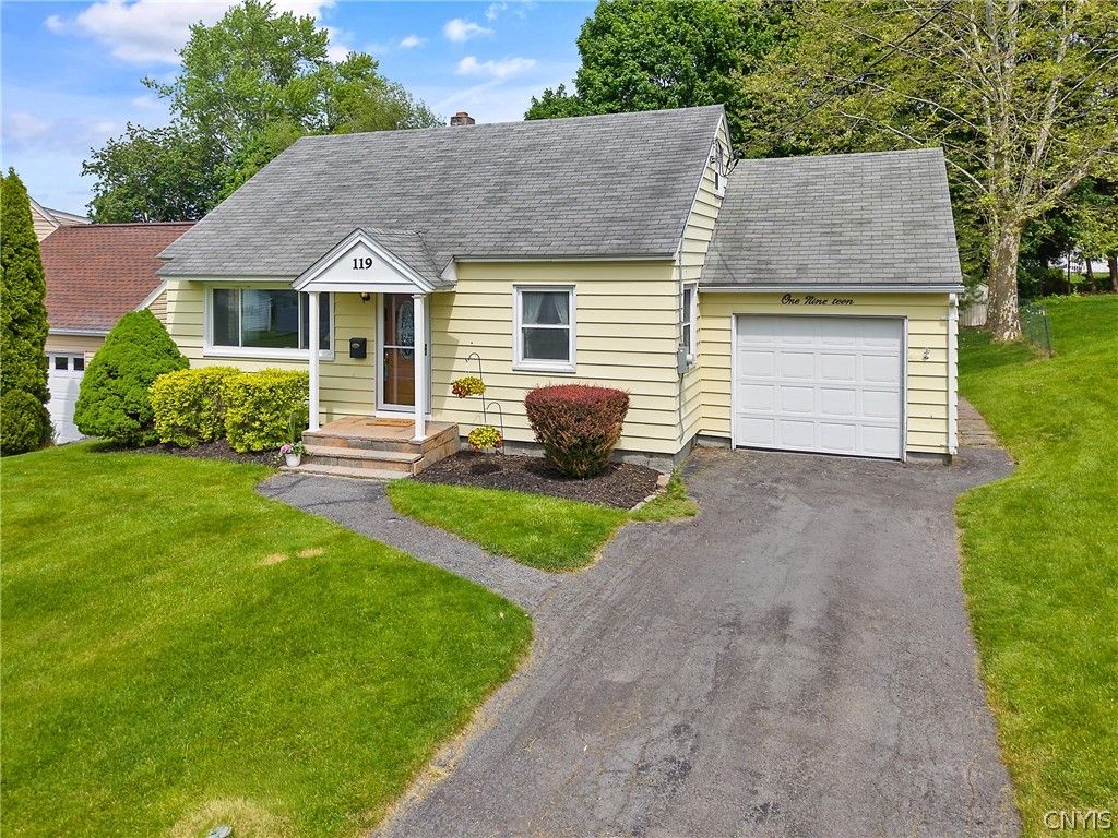 119 Fairwood Drive, Camillus, NY 13219