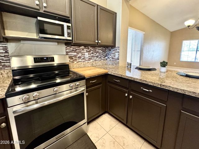 6329 W Preston Lane, Phoenix, AZ 85043