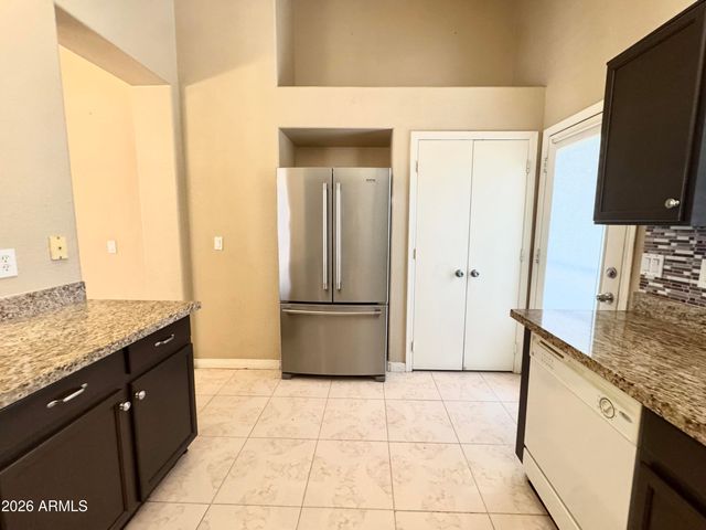 6329 W Preston Lane, Phoenix, AZ 85043