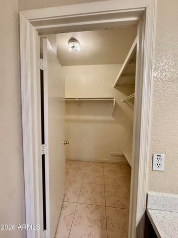 6329 W Preston Lane, Phoenix, AZ 85043
