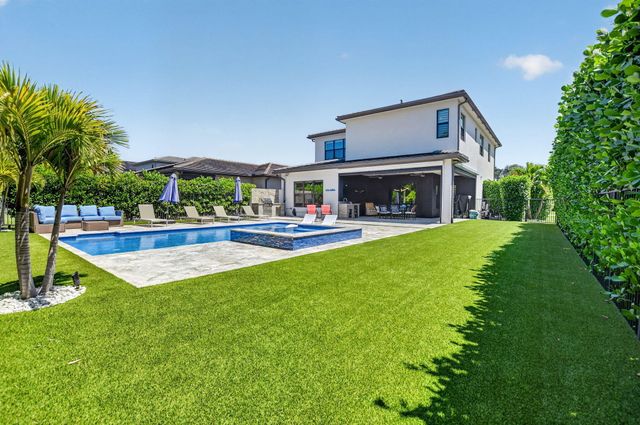 8861 Quiet Inlet Lane, Boca Raton, FL 33496
