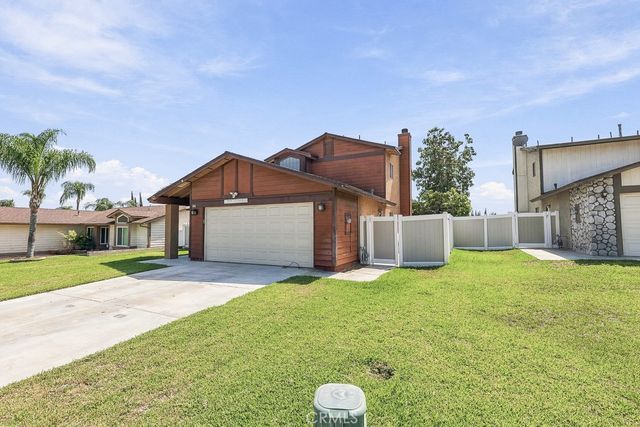 1146 Adel Court, Colton, CA 92324