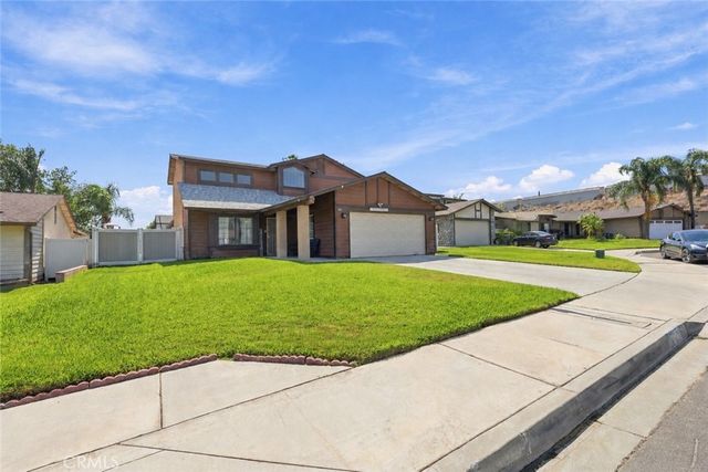 1146 Adel Court, Colton, CA 92324