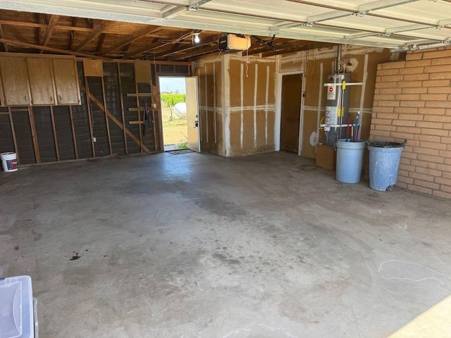 376 E Klepper, Caruthers, CA 93609