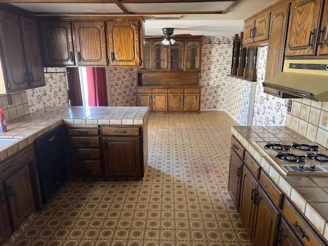 376 E Klepper, Caruthers, CA 93609