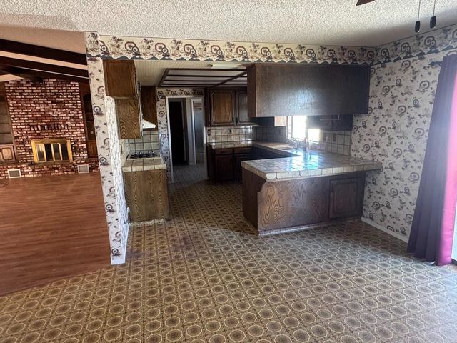 376 E Klepper, Caruthers, CA 93609