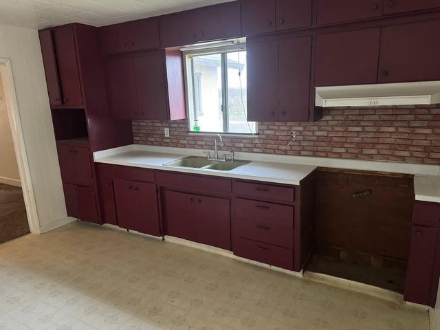 376 E Klepper, Caruthers, CA 93609