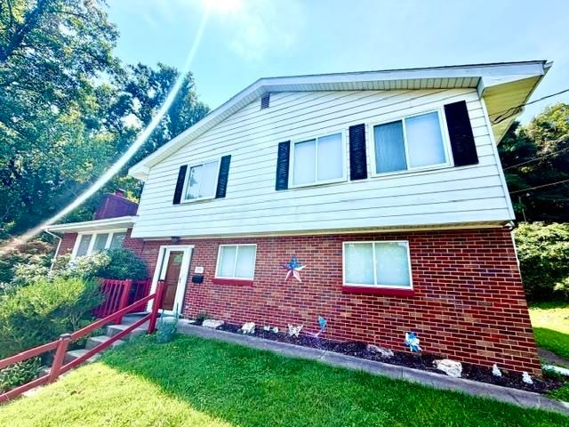 1901 Enslow Blvd, Huntington, WV 25701