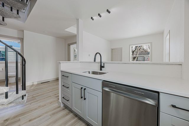 1522 8th Street N, Fargo, ND 58102