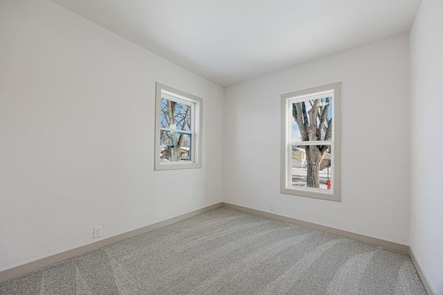 1522 8th Street N, Fargo, ND 58102