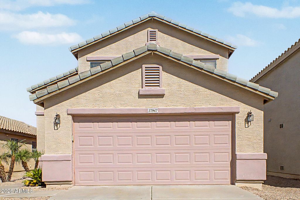37947 N LUKE Lane, San Tan Valley, AZ 85140 — photo 2