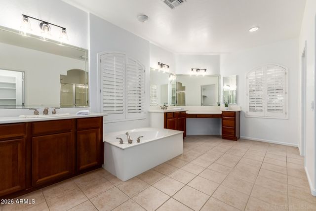 851 E DESERT INN Drive, Chandler, AZ 85249