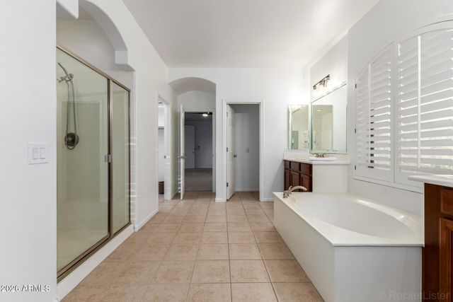 851 E DESERT INN Drive, Chandler, AZ 85249