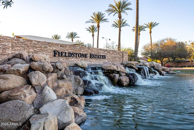 851 E DESERT INN Drive, Chandler, AZ 85249