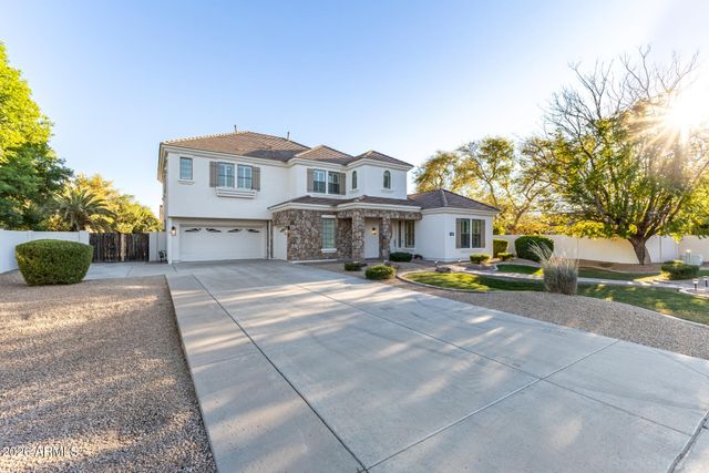 851 E DESERT INN Drive, Chandler, AZ 85249