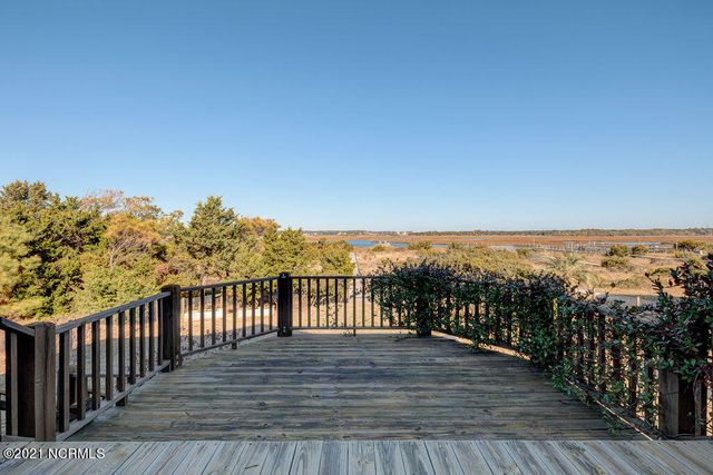 6614 Kings Lynn Drive, Oak Island, NC 28465