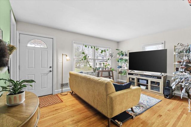 2025 Wayne ST, Roanoke, VA 24012