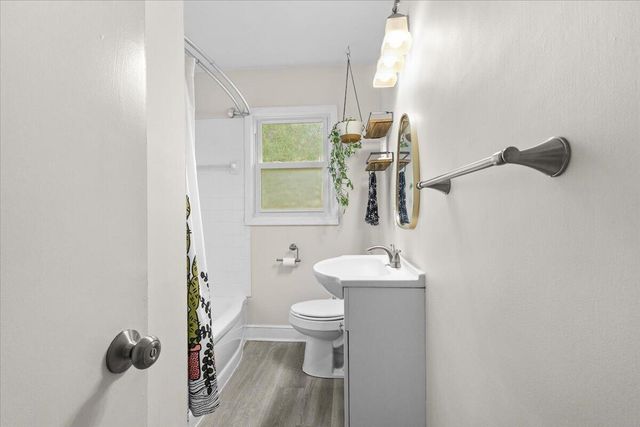 2025 Wayne ST, Roanoke, VA 24012