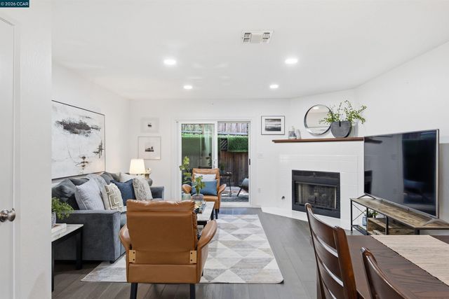 458 Eastgate Ln, Martinez, CA 94553