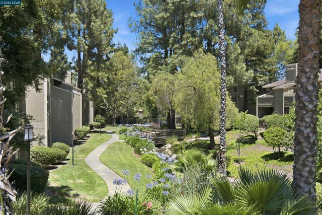 458 Eastgate Ln, Martinez, CA 94553
