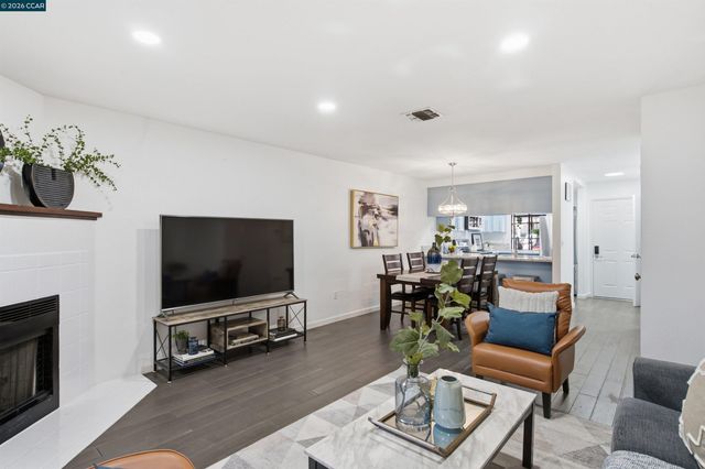 458 Eastgate Ln, Martinez, CA 94553