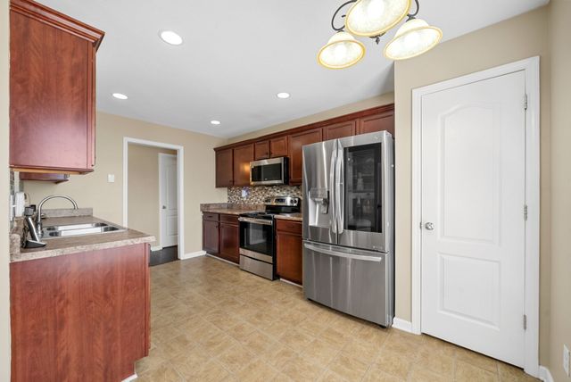 2031 Ferry Rd, Clarksville, TN 37040