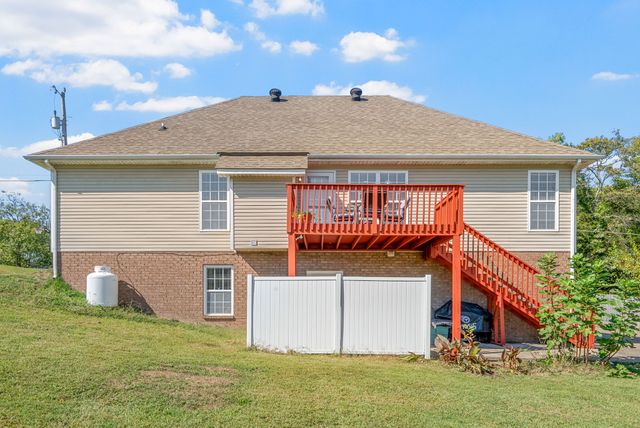 2031 Ferry Rd, Clarksville, TN 37040