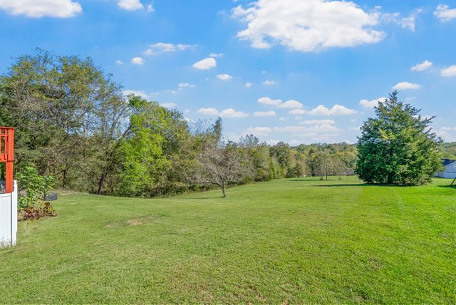 2031 Ferry Rd, Clarksville, TN 37040