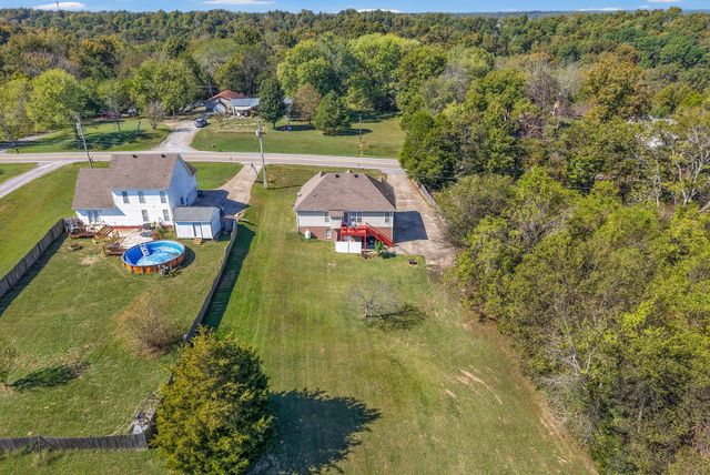 2031 Ferry Rd, Clarksville, TN 37040