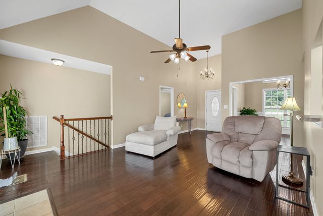 2031 Ferry Rd, Clarksville, TN 37040