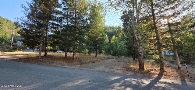 924 Lower Page Rd, Smelterville, ID 83868