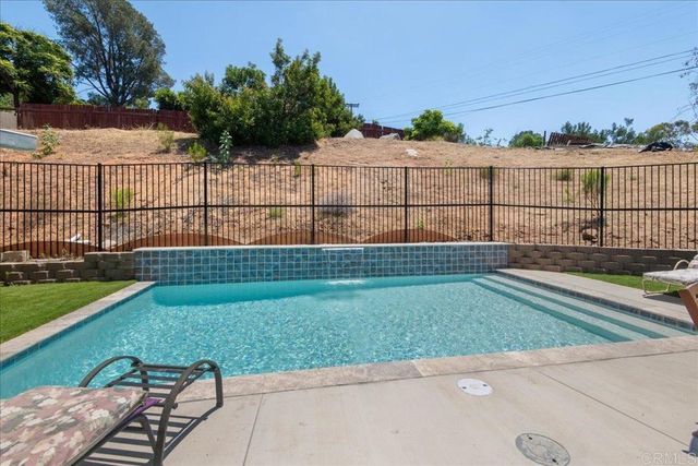 1830 Vista Way, El Cajon, CA 92019