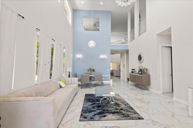 1830 Vista Way, El Cajon, CA 92019