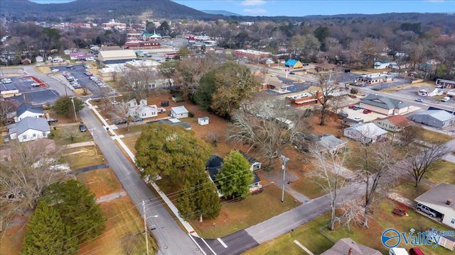 112 W Cherry Street, Scottsboro, AL 35768