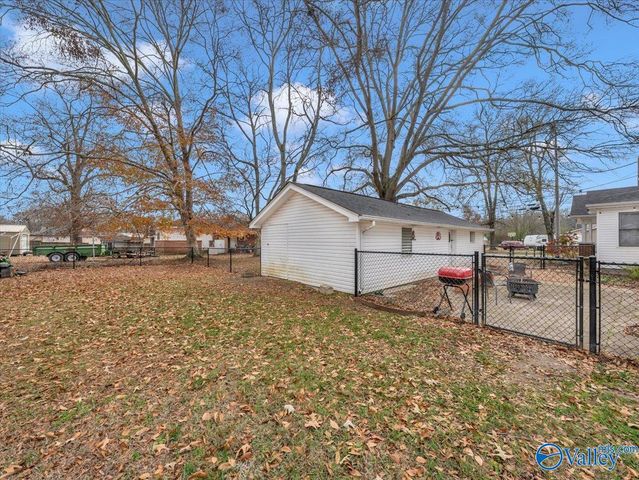 112 W Cherry Street, Scottsboro, AL 35768