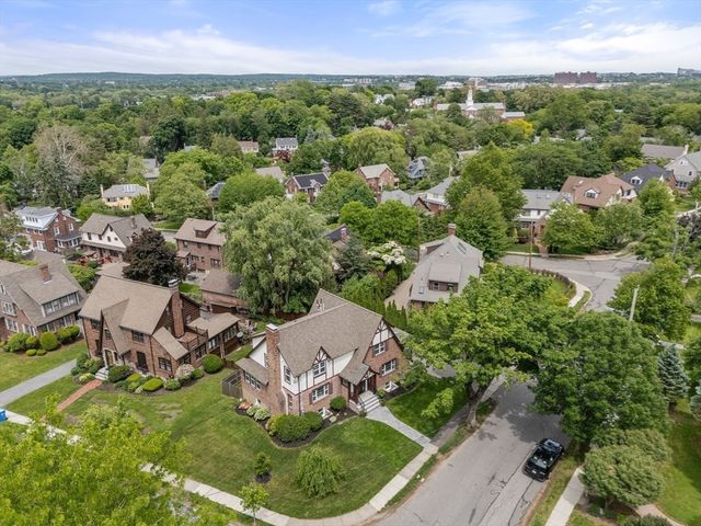 4 Madison St, Belmont, MA 02478