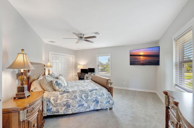 10355 Seagrape Way, Palm Beach Gardens, FL 33418