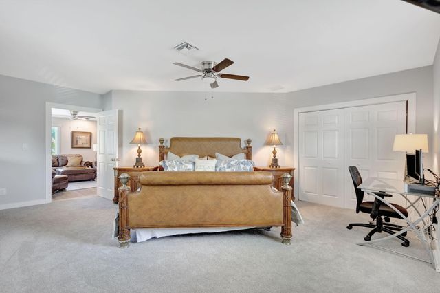 10355 Seagrape Way, Palm Beach Gardens, FL 33418