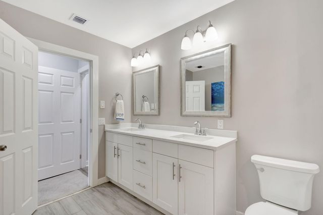 10355 Seagrape Way, Palm Beach Gardens, FL 33418