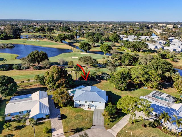 10355 Seagrape Way, Palm Beach Gardens, FL 33418