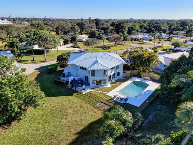 10355 Seagrape Way, Palm Beach Gardens, FL 33418