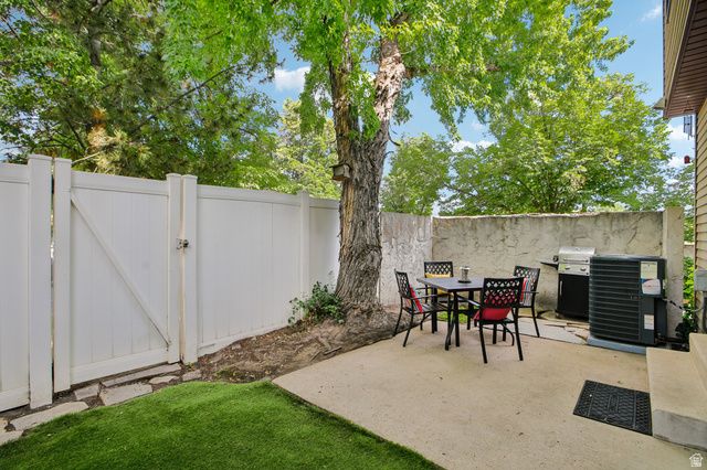 78 E 735 S, Centerville, UT 84014