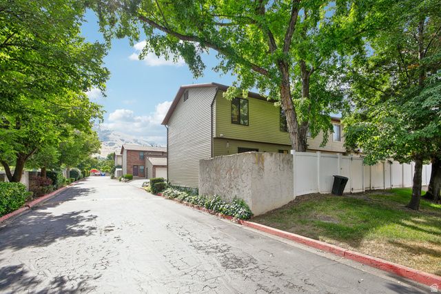 78 E 735 S, Centerville, UT 84014