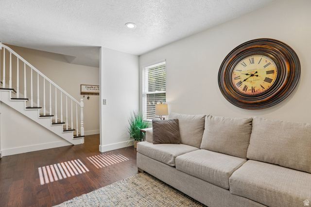 78 E 735 S, Centerville, UT 84014