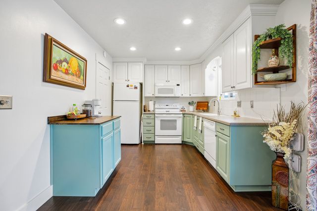 78 E 735 S, Centerville, UT 84014