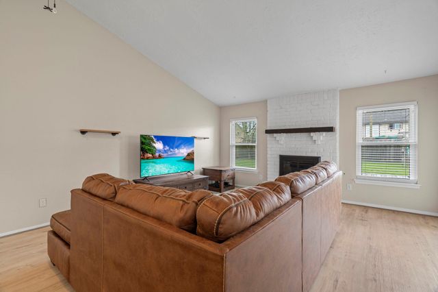 304 Old Course Drive, Friendswood, TX 77546