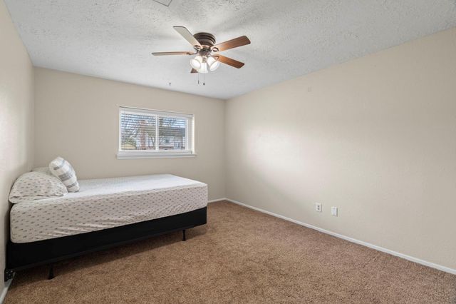 304 Old Course Drive, Friendswood, TX 77546