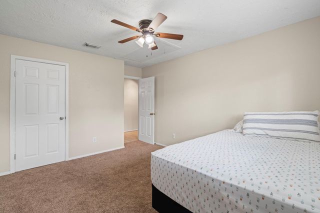 304 Old Course Drive, Friendswood, TX 77546