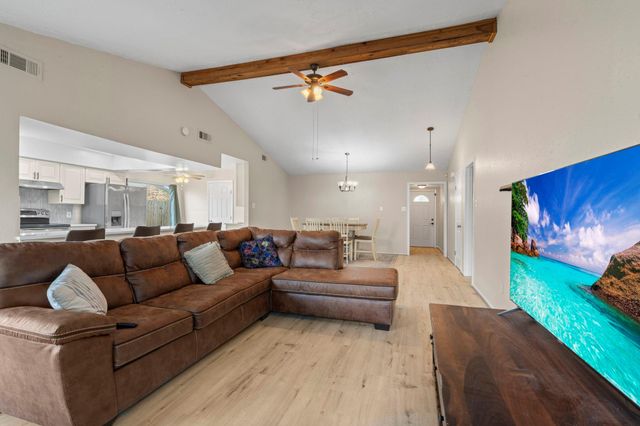 304 Old Course Drive, Friendswood, TX 77546